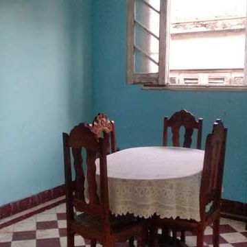 🏠 APARTAMENTO DE CONSTRUCCIÓN CAPITALISTA EN 10 DE OCTUBRE🏷️ - 3/10
