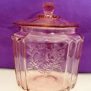 Bombonera rosa de cristal antiguo. - Img 54918124