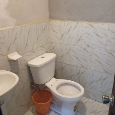 Casa biplanta ideal para negocio en 10 de octubre - 5/10
