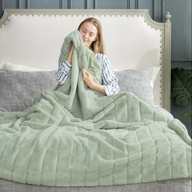 Manta de piel sintética Cozy Bliss para sofá, manta de invierno gruesa de felpa suave y acogedora para sofá, dormitorio - Img 111258915
