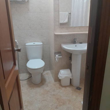 RENTA DE 2 CUARTOS CON BAÑO PRIVADO EN EL VEDADO 🏙️ - 6/9