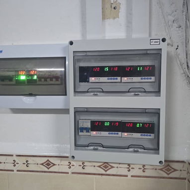 Montaje de inversores y paneles solares - 3/9