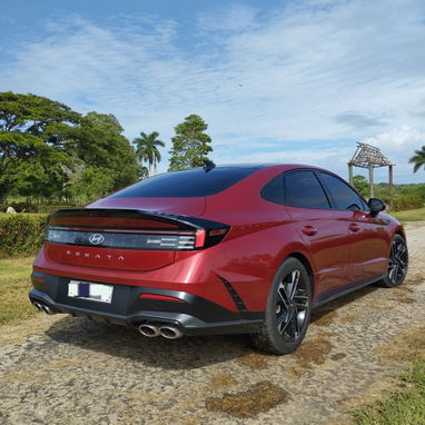 Vendo o negocio yhunday sonata del 2024 N line con 11 millas título limpio - Img 103276689