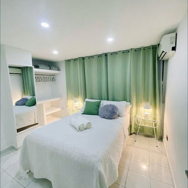 🏠 Descubre nuestro apartamento de renta ubicado en el Vedado en Avenida 23 y Calle E. "Será un placer recibirle" - Img 115106995