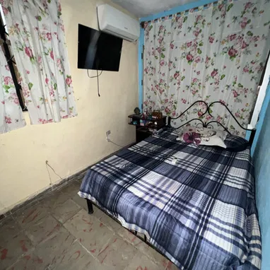 Se vende apto en Centro Habana - 4/7
