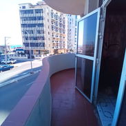 Se vende apartamento en el vedado. Amplio. Bonito y ubicacion privilegieda. En calle Linea - Img 52010084
