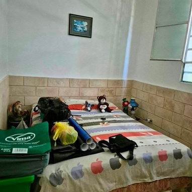 CASA EN BAJOS CON CARPOCH EN SANTO SUÁREZ POR 37000! CERCA DE SANTA CATALINA !!! - 3/5