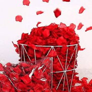 Pétalos artificiales rojos ideal para decoraciones y veladas románticas - Img 45416337
