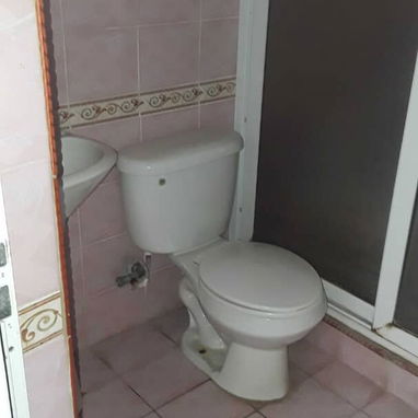 Se vende casa amplia - Img 124188344