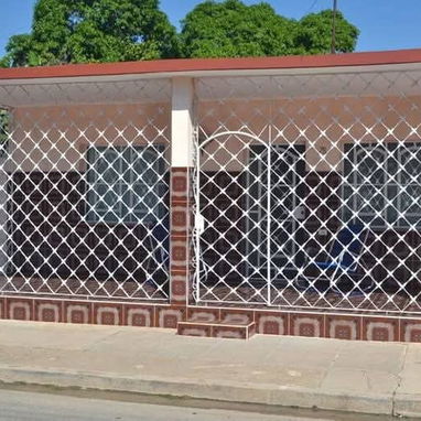 Se confeccionan rejas para la seguridad y embellecimiento de su hogar Somos fabricantes directos nada de intermediario T - 7/10