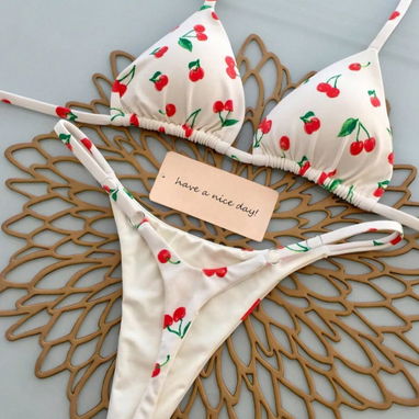 Bikinis lindos y a la moda en fama - 10/10
