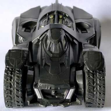 Batimóvil del juego Batman Arkham Knight Jada Toys 1:32 - 2/7