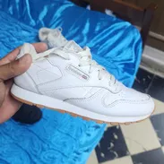 En venta tenis de niño de uso - Img 57224835