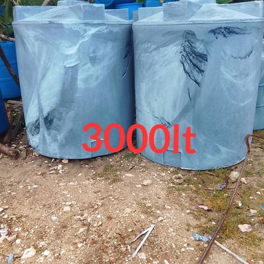 Tanque plástico para el agua - 8/10