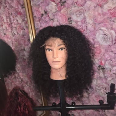 Al COMPRAR el MOÑO NATURAL, el servicio de preparación, montaje y peinado molde se ofrece de manera GRATUITA Salon Laly - Img 125190801