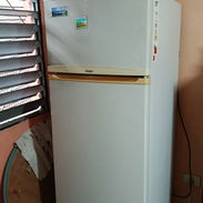 Se vende Refrigerador Haier de uso. Tiene su máquina porque arranca pero hay que revisar el tema gas. Precio 60 USD o e - Img 57149569