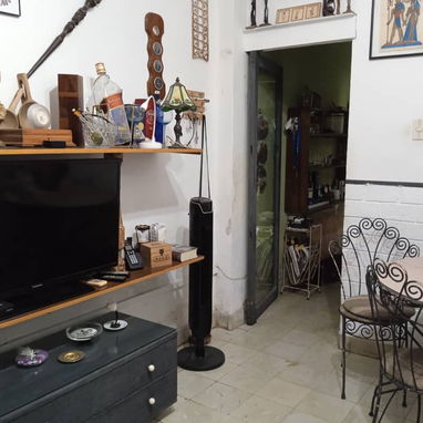 Se vende casa biplanta en bajos de dos cuartos y medio en mariano 25000 usd - 2/9