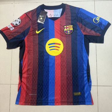 Pulover de fútbol para adultos 25 usd - 6/10