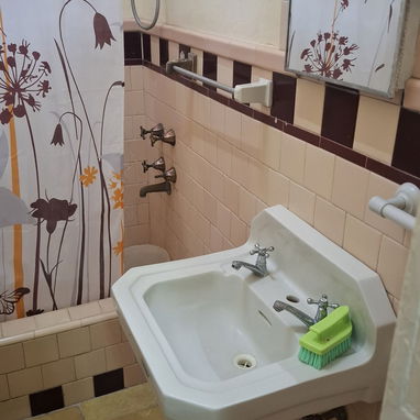 Venta de apto en el vedado cerca de linea y A por encima de linea 1er piso exterior 2/4. Capitalista 53614857 - 7/10