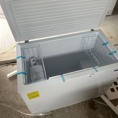 Nevera Horizontal 12.5 pies marca Royal llave y cerradura en la tapa, precio $400 USD Transporte Incluido - Img 121848538
