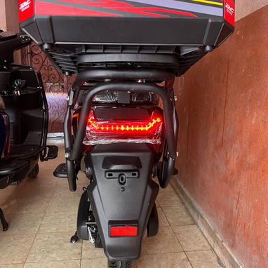 🔥🏍️ ¡MOTO ELÉCTRICA OIM 2000W, POTENCIA Y AHORRO! 🏍️🔥 - 4/5