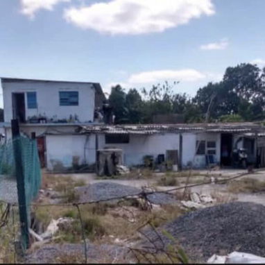 Se vende Terreno con plano para casa  de  tres habitaciones - 3/5