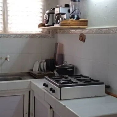 IG Casa de Renta en Guanabo Centro | 5 Cuartos y Piscina Privada GUA-014 - 3/7