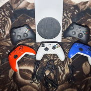Vendido🙅🏻♂️ Xbox series s 5 mandos🫡 - Img 57181939