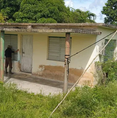 Casa d Placa 3/4 con finca a 30 min d la habana zona d caimito cerca de autopista tiene un rio tierra fértil y frutales - Img 77785891