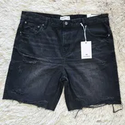 Muchos modelos Nuevos de Bermudas Berska y Pull&Bear Recién llegados 50666915 - Img 54095047