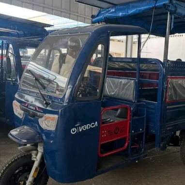 TRICICLO VEDCA C800 + PANEL SOLAR DE 500W - 2/2