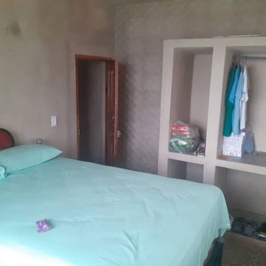 🏡💰 SE VENDE CASA EN LA LISA (CRUZ DE PIEDRA) 💰🏡  • Papeles en regla • Sala-comedor • Cocina enchapada en mármol • 4 - Img 122390398