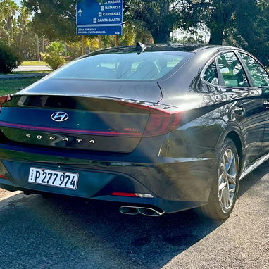 Hyundai zonata año 2021 ,  66k millas 22.500k soy de matanzas llamame carro nítido nítido mi wattssap 55432935 - 3/4