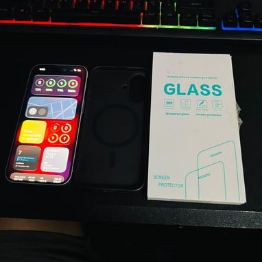 Iphone 16 unico dueño con mica anti espía y forro Mag Safe en 550 - 4/4