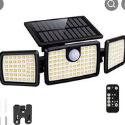 Lámpara con panel solar y sensor de movimiento. Ganga - Img 56759793