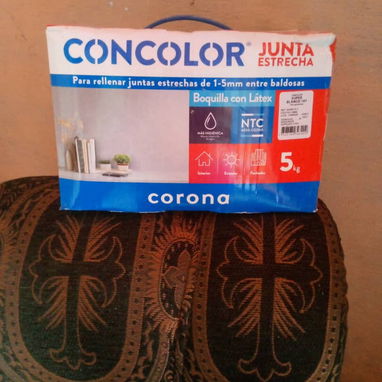 Tejas , cemento blanco, gris bloque de cristal losa de piso entre otras cosas ➕ 56771582 - Img 127982581