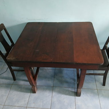 Juego de comedor antiguo. llamar o escribir al 52410222 - 2/5