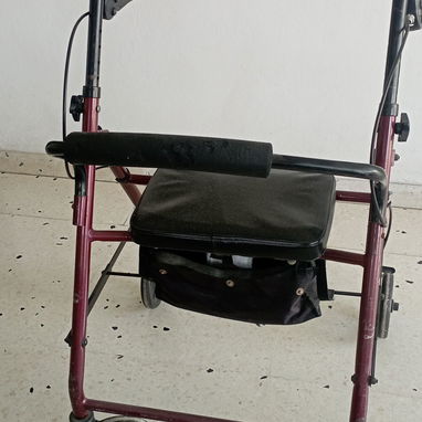 Vendo Silla de ruedas y andador de usos - Img 120320194