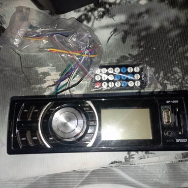 Reproductora de MP3 para carro, marca SPEED SP-100U — 16,000 CUP — USB, SD, AUX - 2/2