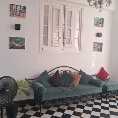 Acogedor apartamento ubicado a una cuadra del parque John Lennon. Ideal para largas estancias de estudiantes y familias. - Img 117936992