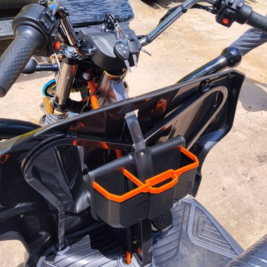 TRICICLO HíBRIDO  VIENTO RÁPIDO  4800 USD quedan pocos - 1200W - Baterías:6 baterías de gel (72V / 32Ah) 🔋 - Autonomía: - Img 123028422
