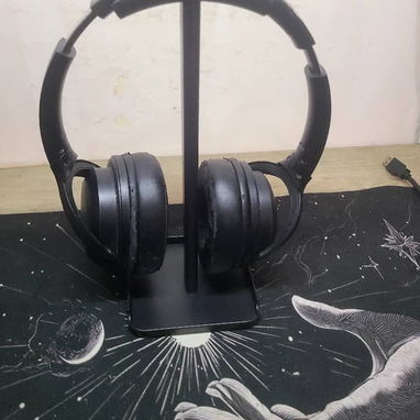 Soporte para audífonos. También sirve para poner el celular - 2/3