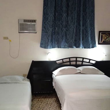 SE RENTA HABITACIÓN PRIVADA A POCOS PASOS DE LA ESCALINATA DE LA UNIVERSIDAD DE LA HABANA.54026428 - Img 114611861
