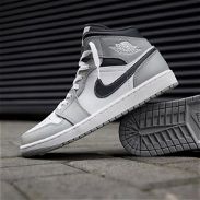 Nike Jordan 1 Mid Light Smok e Grey  52465450 - Img 45059115