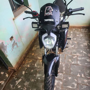 Vendo Lifan Panther Deportiva 250cc, caja 6ta, modelo LF250-10E 🏍️. - 2/4