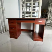 Buro de madera - Img 57670971