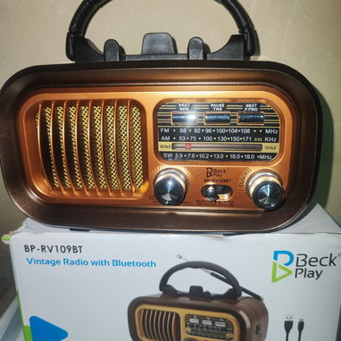 radios recargable en 30 usd y con panel en 35 y 45 usd - Img 123265992