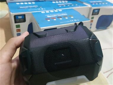 Bocinas StereoBT Speakers Bluetooth - Img 68966279