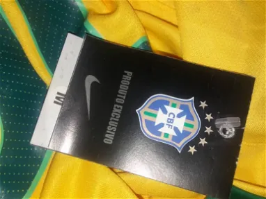 Se vende pullover original fútbol Brasil Nuevo - Img main-image