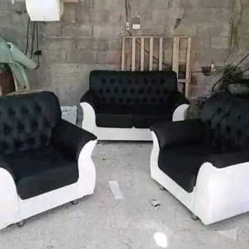 Muebles camas comedor y sillones - 8/10